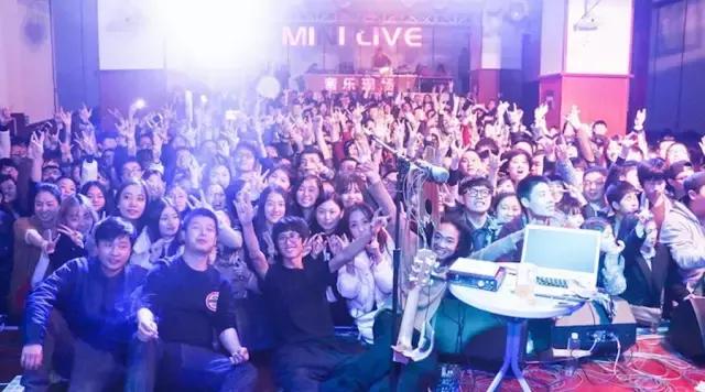 趁熱點(diǎn)過了，聊一聊宋冬野