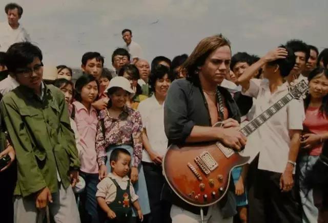 中國搖滾最早的傳教士，是來自八個不同國家的外國友人