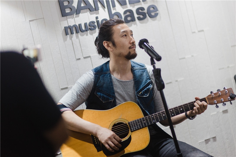 滿江“降噪”V搖滾-民謠系列音樂(lè)會(huì)彩排，新專輯正在錄制中