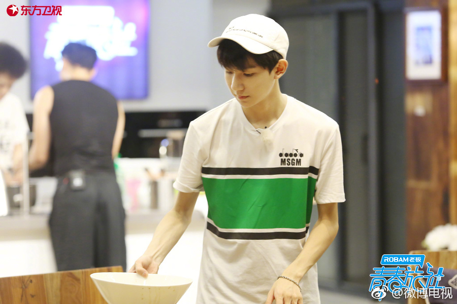 王源加盟東方衛(wèi)視《青春旅社》，看少年idol如何延續(xù)青春力量