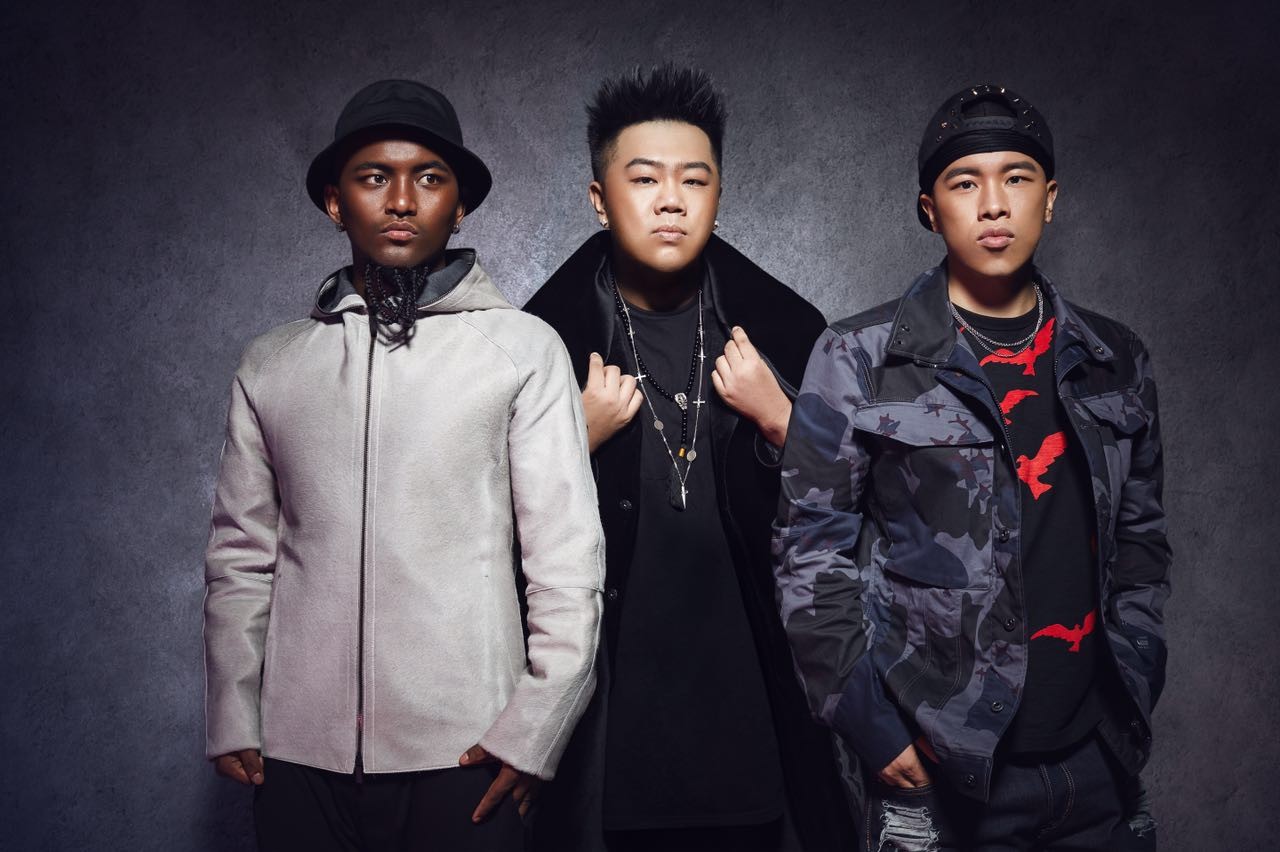 南征北戰(zhàn)傾情獻(xiàn)唱lol世界總決賽主題曲，為中國選手加油！