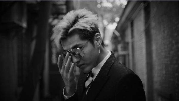 導(dǎo)演王家衛(wèi)接受采訪：吳亦凡是新片男主的不二之選