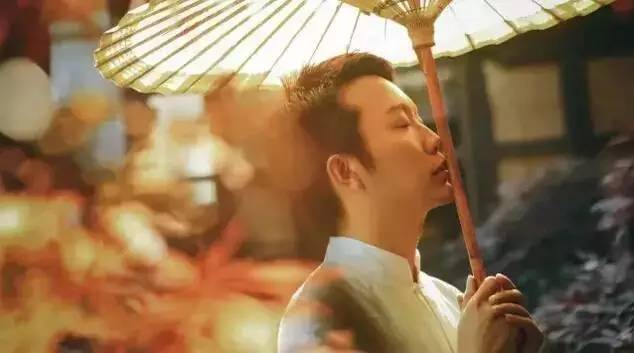 展現(xiàn)東方之美，李玉剛、霍尊合作單曲《天地有靈》MV上線