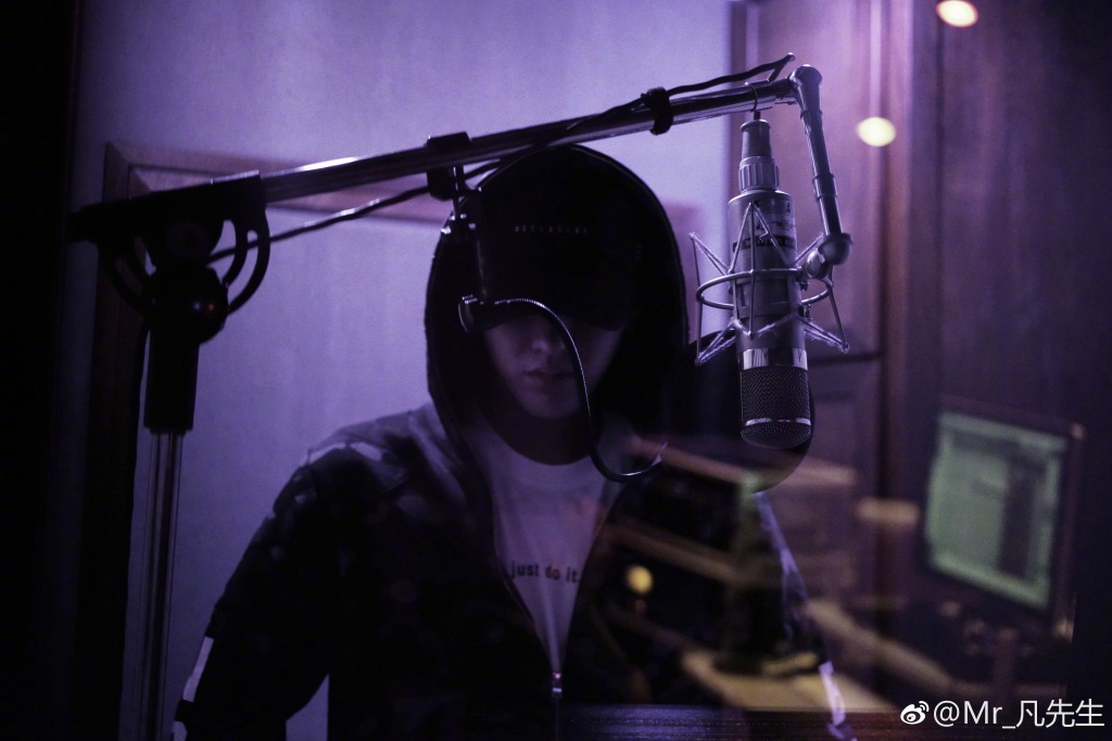 吳亦凡美國(guó)電臺(tái)采訪公布，最愛的女孩是中國(guó)女孩