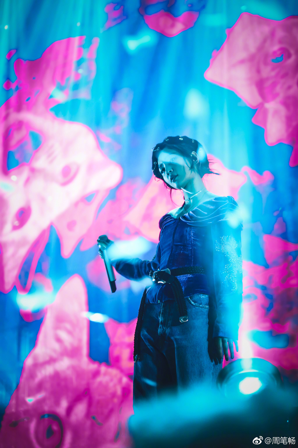 脫離制約，周筆暢全新專輯《Not Typical》重磅上線