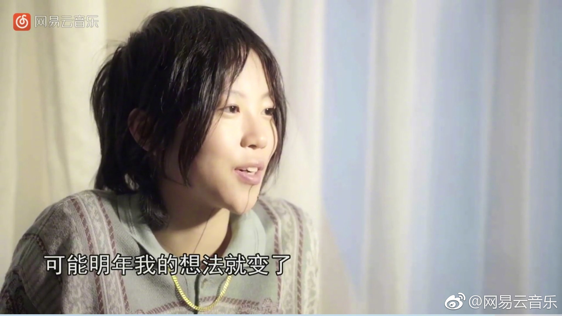 竇靖童：天真在左，冷酷在右