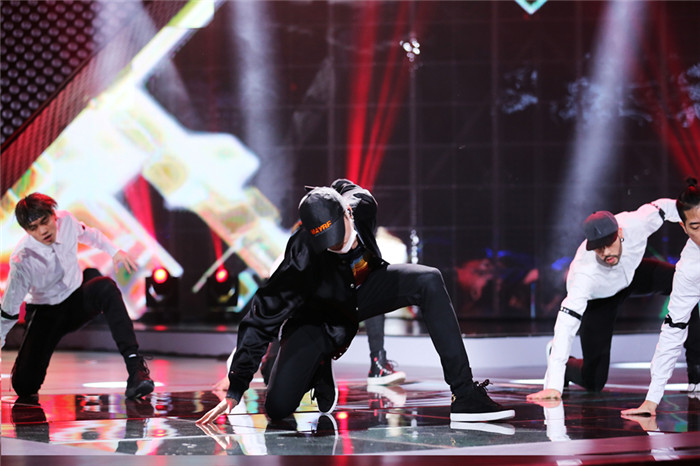 張藝興改編《劉海砍樵》，還有什么歌是節(jié)目組不敢放的？